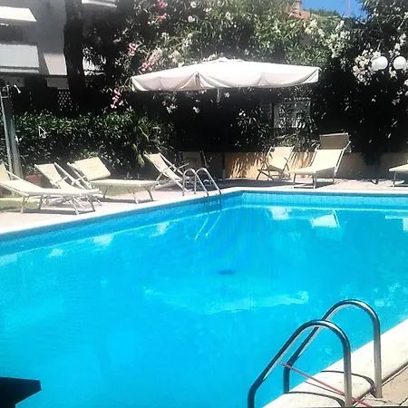 Nelly House - Con Piscina E Posto Auto Al Coperto Appartamento Tortoreto